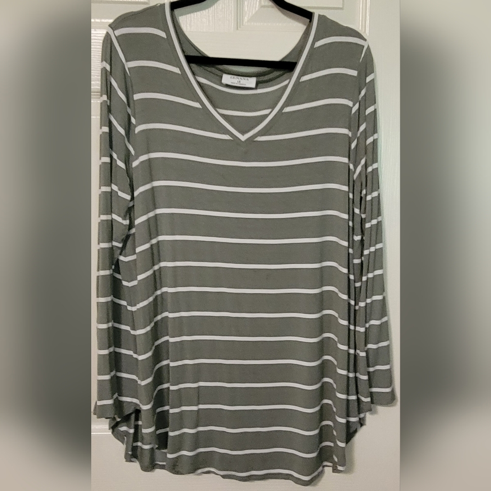Zenana v neck olive soft long sleeve top(56)‎